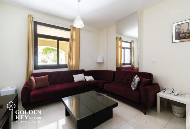 932578 - Property Image 2