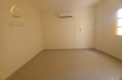 Apartment - 2 Bedrooms - 2 Bathrooms for rent in Al Mansoura - Al Mansoura - Doha