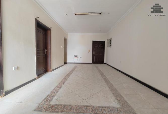 913416 - Property Image 2