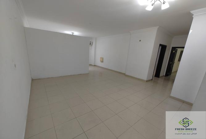 970463 - Property Image 2
