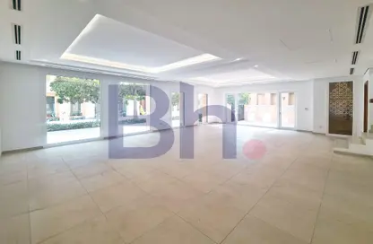 Empty Room image for: Villa - 4 Bedrooms - 5 Bathrooms for rent in East Gate - West Bay Lagoon - Doha, Image 1