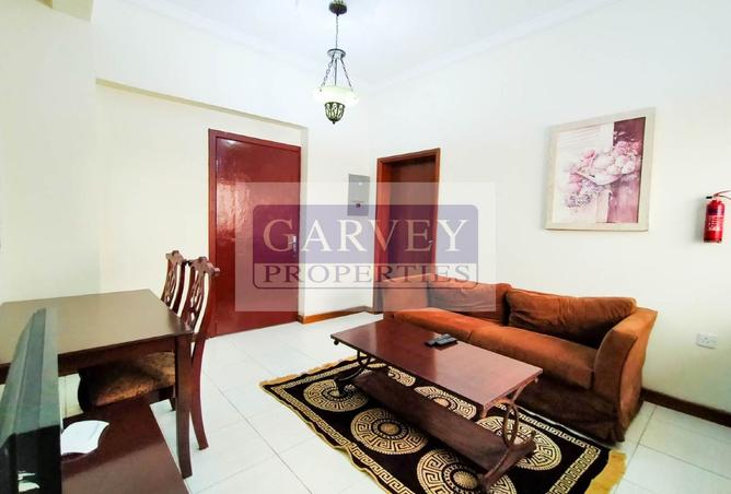 975758 - Property Image 2