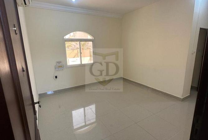 955655 - Property Image 2