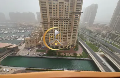 شقة - 2 غرف نوم - 3 حمامات للايجار في طريق بورتو الغربي - بورتو أرابيا - جزيرة اللؤلؤة - الدوحة