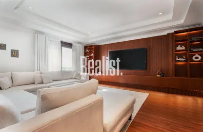 Apartment - 1 Bedroom - 2 Bathrooms for rent in West Porto Drive - Porto Arabia - The Pearl Island - Doha