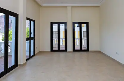 Apartment - 3 Bedrooms - 4 Bathrooms for rent in Carnaval - Qanat Quartier - The Pearl Island - Doha