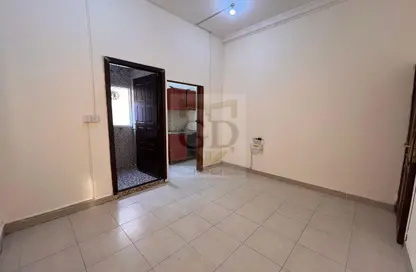 Apartment - Studio - 1 Bathroom for rent in Wholesale Market Street - Abu Hamour - Doha