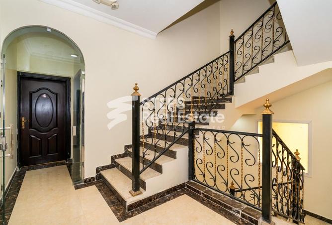 962329 - Property Image 3