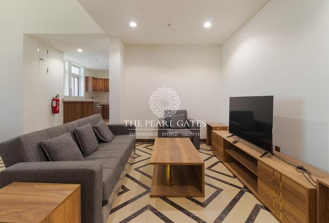 852313 - Property Image 2