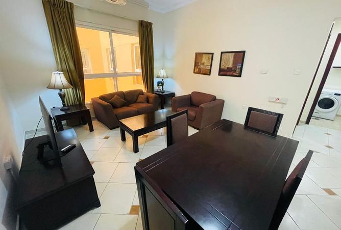 960906 - Property Image 3