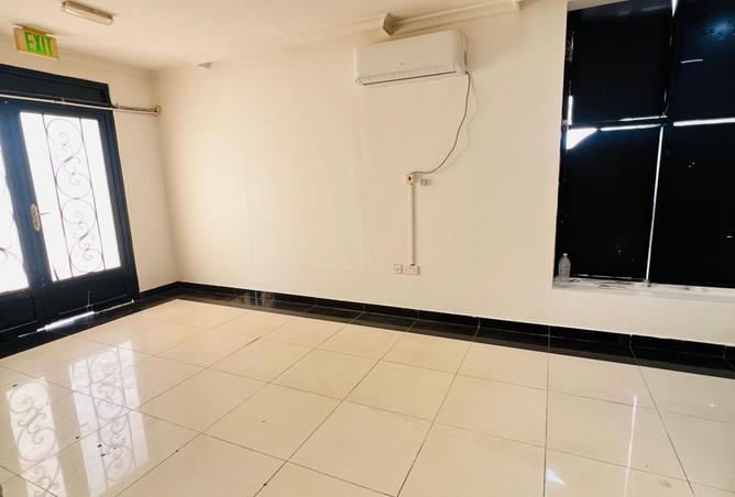 997438 - Property Image 2