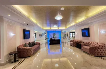 Apartment - 1 Bedroom - 2 Bathrooms for sale in West Porto Drive - Porto Arabia - The Pearl Island - Doha
