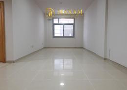 Apartment - 4 bedrooms - 6 bathrooms for rent in Al Sadd Road - Al Sadd - Doha