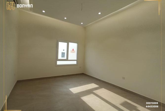933169 - Property Image 3