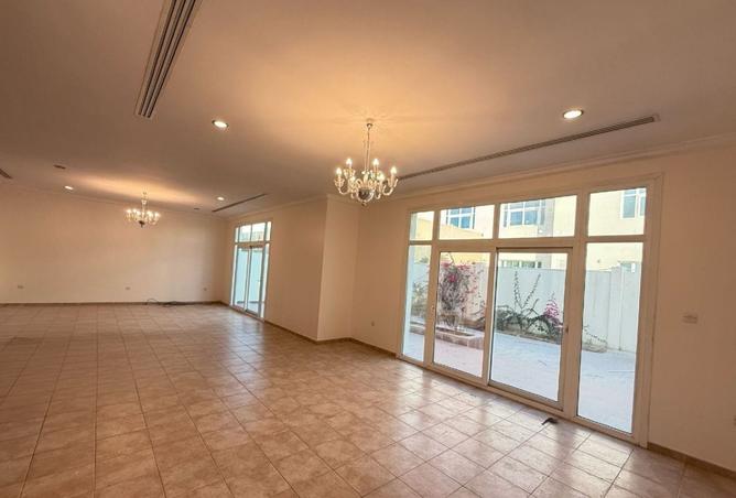 936049 - Property Image 3