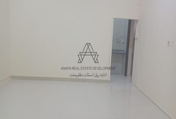 942144 - Property Image 2