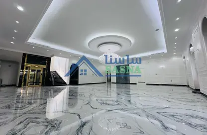 فيلا - 8 غرف نوم - 8 حمامات للبيع في شارع العزيزة - العزيزية - الدوحة