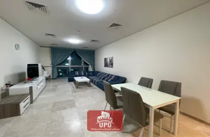 صورة لـ غرفة المعيشة / غرفة الطعام شقة - 2 غرف نوم - 3 حمامات للايجار في ليغتايفيا لاجوون - الخليج الغربي - الدوحة ، صورة رقم 1