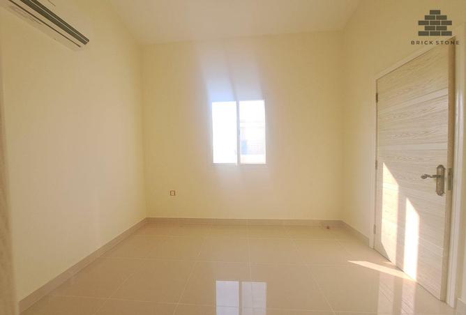 954645 - Property Image 3