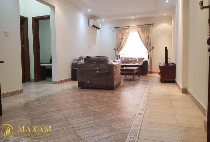 942245 - Property Image 2