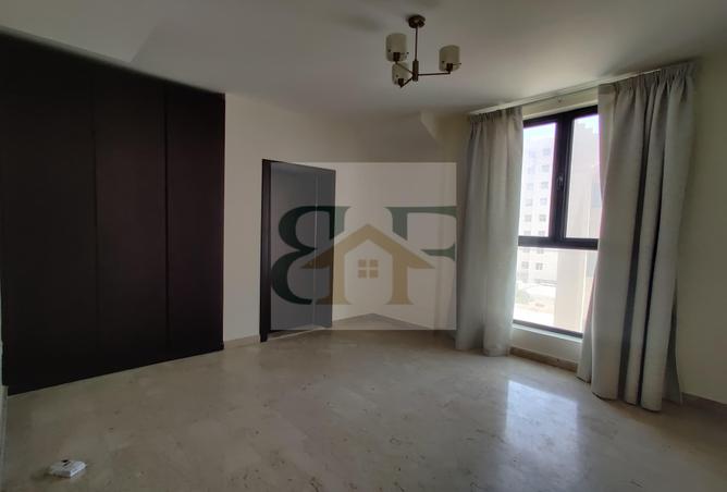 945299 - Property Image 2