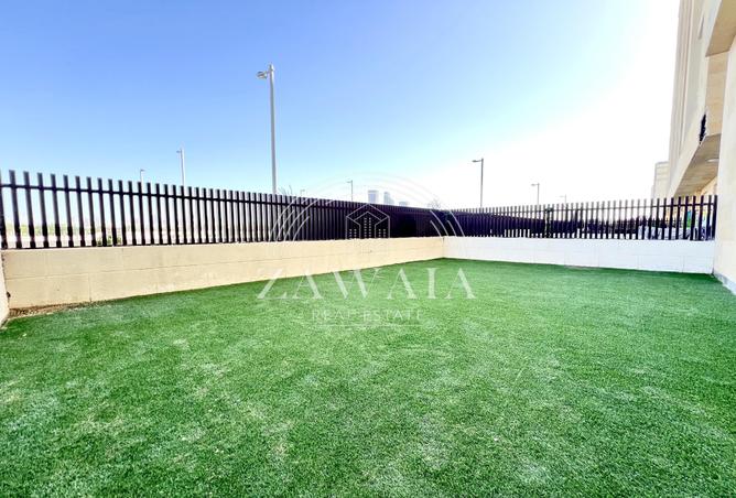 998349 - Property Image 2