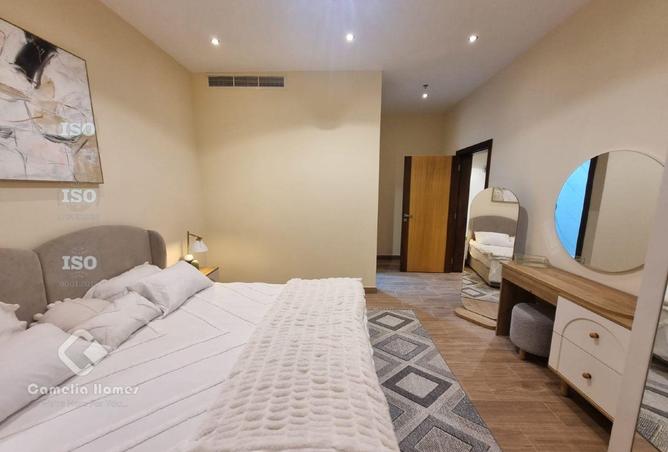 944202 - Property Image 3