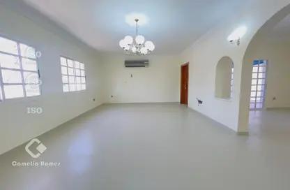 مجمع سكني - 4 غرف نوم - 5 حمامات للايجار في شارع الوعب - الوعب - الدوحة