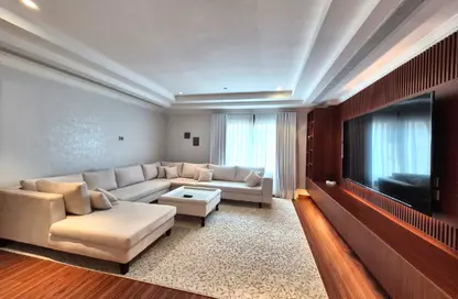 Apartment - 1 Bedroom - 2 Bathrooms for rent in West Porto Drive - Porto Arabia - The Pearl Island - Doha