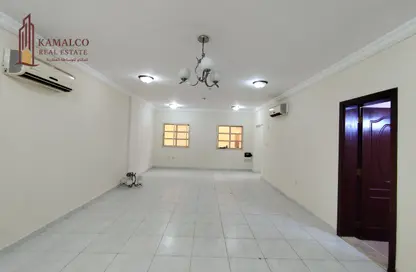 Apartment - 3 Bedrooms - 3 Bathrooms for rent in Al Mansoura - Al Mansoura - Doha