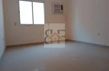 Apartment - 2 Bedrooms - 2 Bathrooms for rent in Al Mansoura - Al Mansoura - Doha