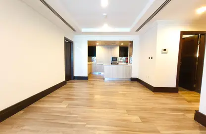 Apartment - 1 Bedroom - 2 Bathrooms for rent in Viva West - Viva Bahriyah - The Pearl Island - Doha