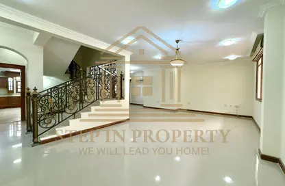 مجمع سكني - 4 غرف نوم - 4 حمامات للايجار في شارع الوعب - الوعب - الدوحة