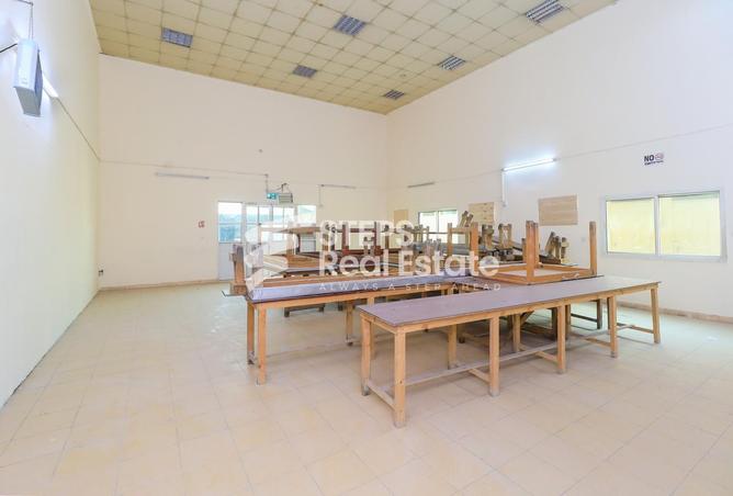 963197 - Property Image 3