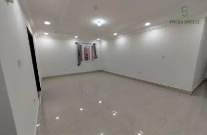 Apartment - 1 Bedroom - 1 Bathroom for rent in Umm Ghuwailina 4 - Umm Ghuwailina - Doha