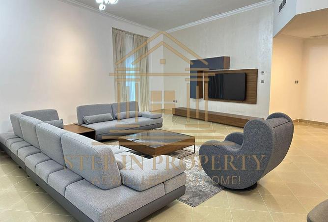 965402 - Property Image 3