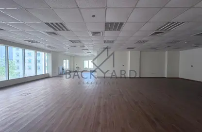 مساحات مكتبية - استوديو - 2 حمامات للايجار في شارع الجزيره - فريج بن محمود الشمالي - فريج بن محمود - الدوحة