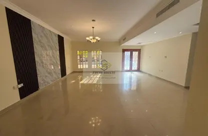 Villa - 4 Bedrooms - 4 Bathrooms for rent in Ain Khaled Villas - Ain Khaled - Doha