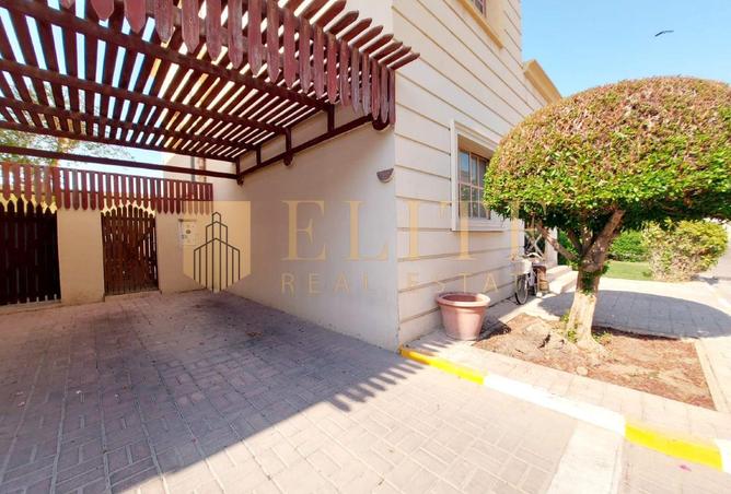 932989 - Property Image 3
