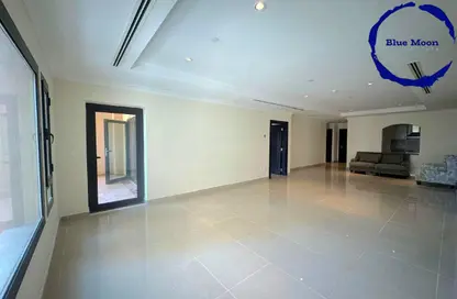 Apartment - 1 Bedroom - 2 Bathrooms for rent in West Porto Drive - Porto Arabia - The Pearl Island - Doha