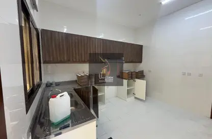 مجمع سكني - 4 غرف نوم - 4 حمامات للايجار في المرخية - الدوحة