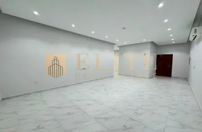 Apartment - 2 Bedrooms - 2 Bathrooms for rent in Street 871 - Al Duhail South - Al Duhail - Doha
