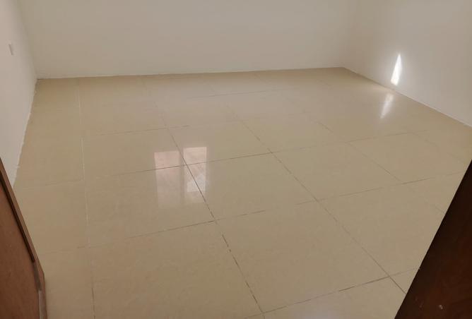 1004832 - Property Image 3