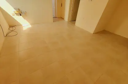 Apartment - 2 Bedrooms - 2 Bathrooms for rent in Madinat Khalifa Building 58 - Madinat Khalifa South - Madinat Khalifa - Doha