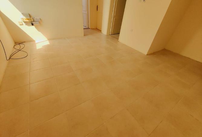 933083 - Property Main Image