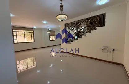 فيلا - 4 غرف نوم - 4 حمامات للايجار في شارع الوعب - الوعب - الدوحة