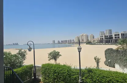 Apartment - 2 Bedrooms - 4 Bathrooms for rent in Floresta Gardens - Floresta Gardens - The Pearl Island - Doha