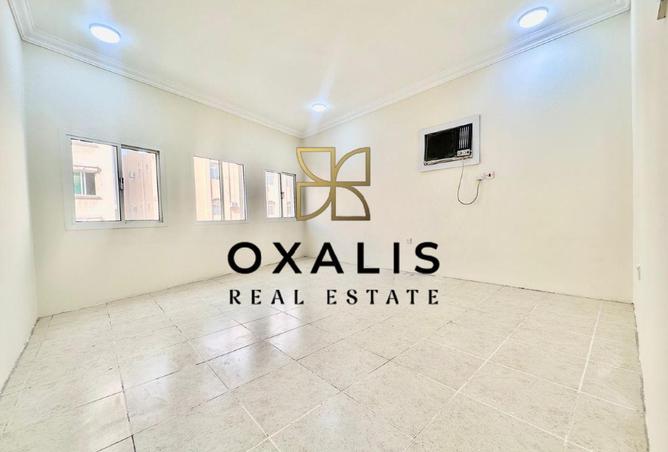 999890 - Property Main Image