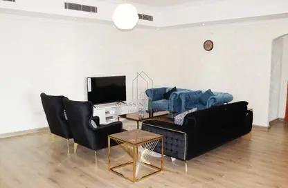 Apartment - 2 Bedrooms - 3 Bathrooms for sale in West Porto Drive - Porto Arabia - The Pearl Island - Doha