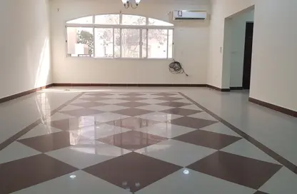 مجمع سكني - 4 غرف نوم - 4 حمامات للايجار في الريان القديمة - الريان - الدوحة